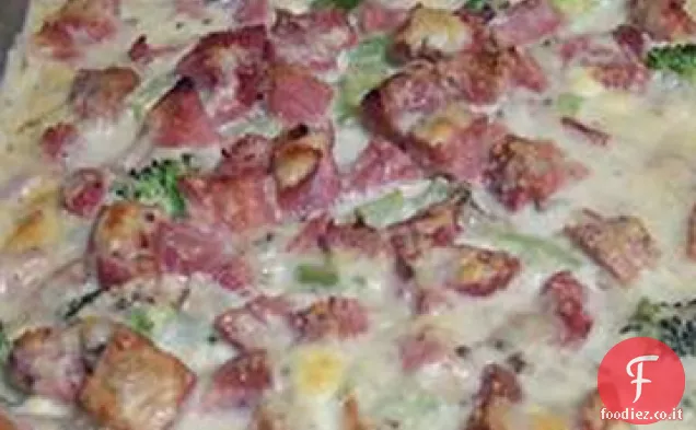 Casseruola di prosciutto, patate e broccoli