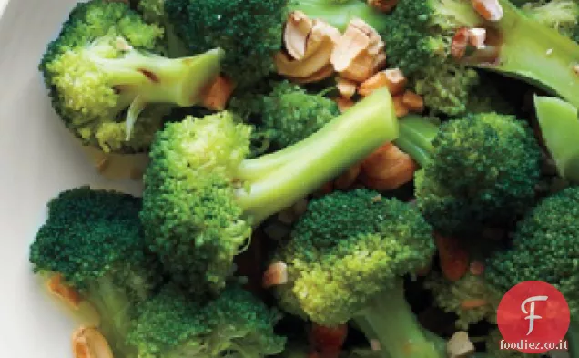 Broccoli con Anacardi tostati