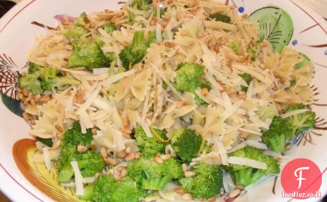Pasta con broccoli e papillon