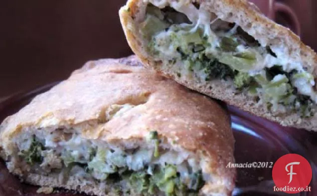 Calzoni di broccoli e formaggio