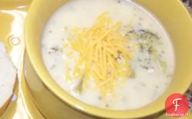 Zuppa di pollo al formaggio e broccoli