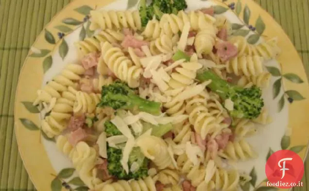 Pasta con Broccoli, Prosciutto Croccante e Pangrattato tostato