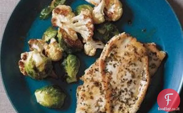 Cotolette di pollo alle erbe con verdure invernali arrostite