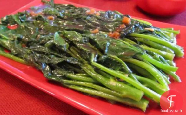 Gai Lan sbollentato con salsa di ostriche (broccoli cinesi)