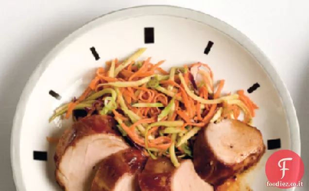Filetto di maiale Hoisin con insalata di carote asiatica