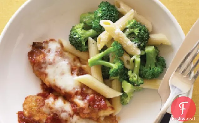 Offerte di pollo Parmigiano con Penne e broccoli