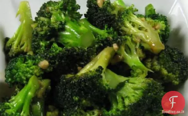 Broccoli con salsa all'aglio