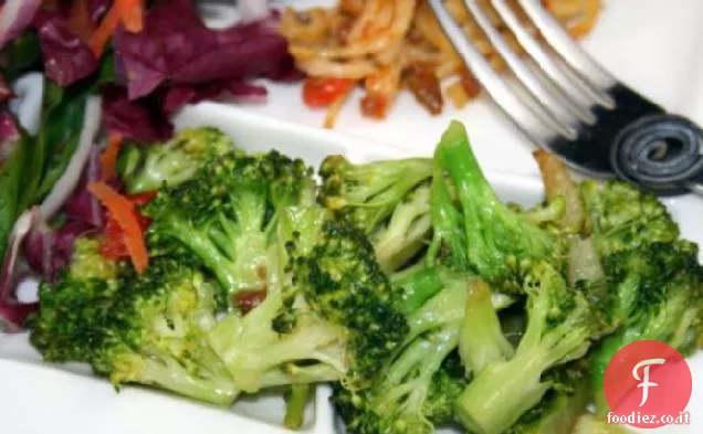 Broccoli cinesi con salsa di zenzero