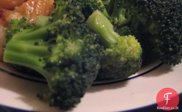 La colazione con broccoli e formaggio si scioglie