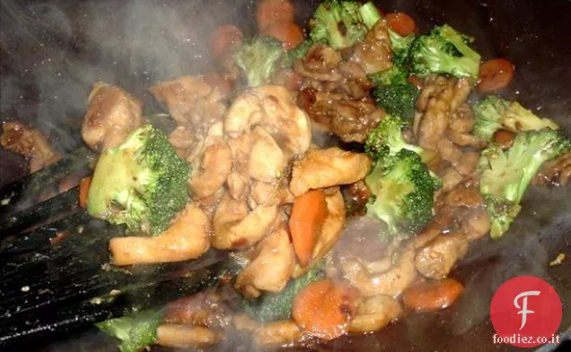 Manzo e broccoli con Ramen Noodles