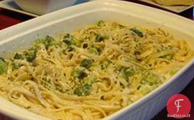 Fettuccine di Ricotta Alfredo con Broccoli