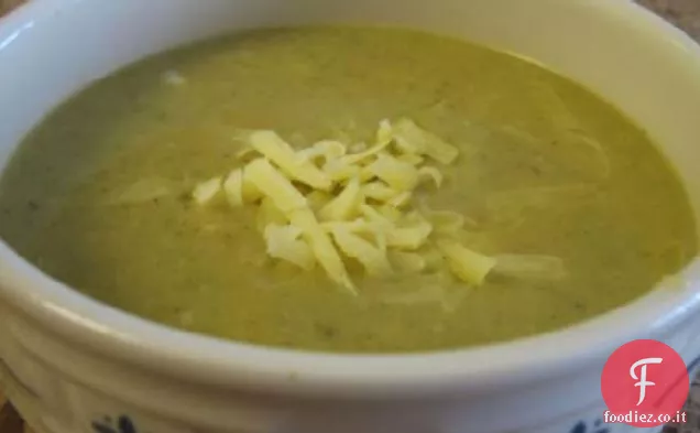 Zuppa di broccoli e cheddar