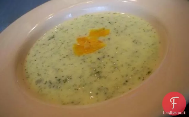 Zuppa di broccoli e formaggio
