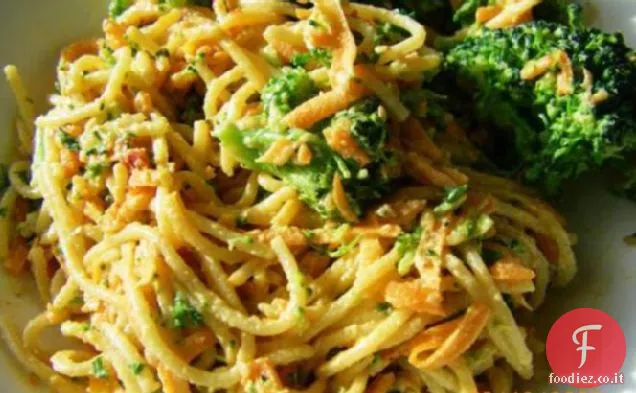 Tagliatelle di sesamo con broccoli