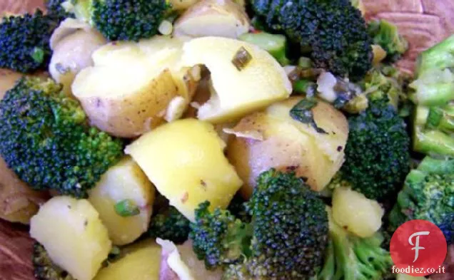 Insalata di patate calde e broccoli