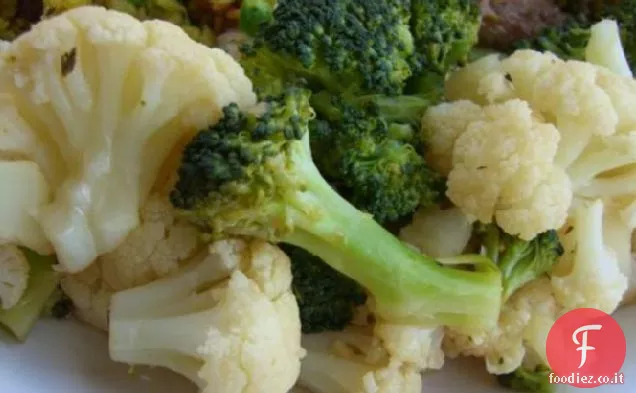 Broccoli o cavolfiore con salsa di soia e limone