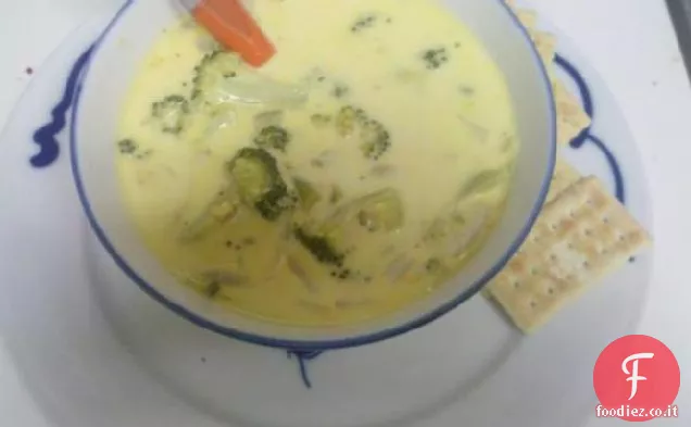 Zuppa di broccoli Formaggio Quinoa