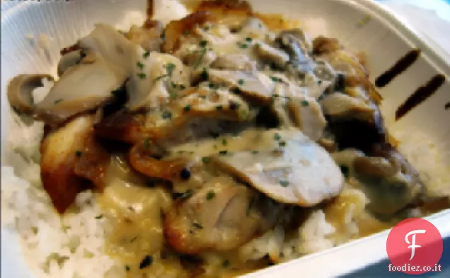 Pollo al forno con lime, scalogno, funghi e capperi