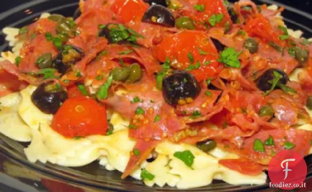 Tagliatelle con Salame, Olive e Pomodorini al Forno