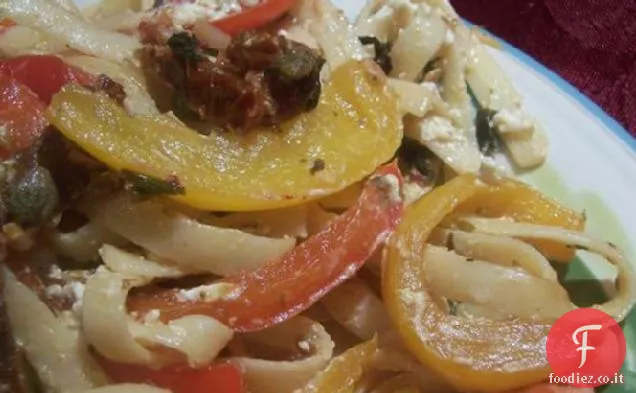 Fettuccine con Formaggio di Capra e Peperoni