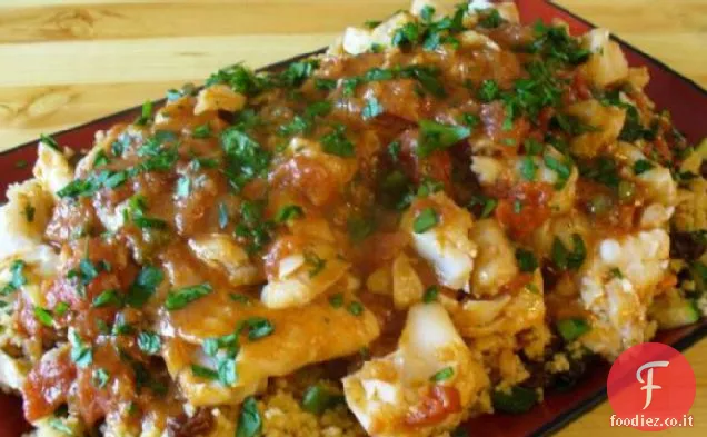 Tagine di Pesce con Pomodori, Capperi e Cannella