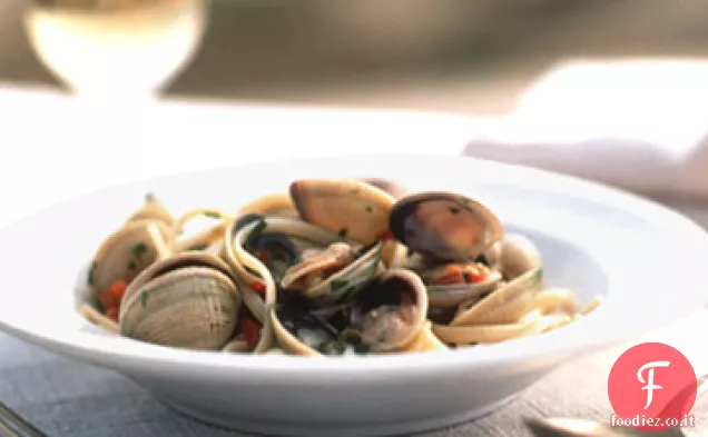 Linguine con Salsa Piccante di Vongole
