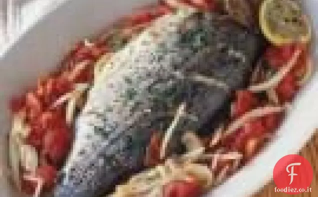 Spigola Rigata Intera Con Finocchio e Pomodoro