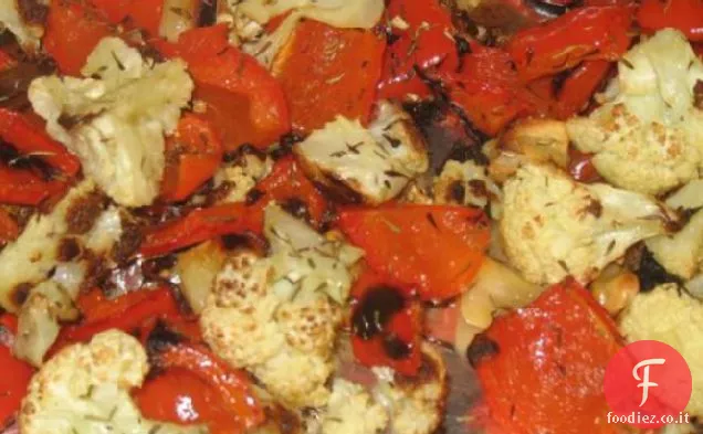 Cavolfiore arrosto con aglio e peperoni rossi