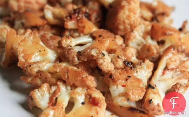 Cavolfiore saltato in padella con cagliata di fagioli fermentati