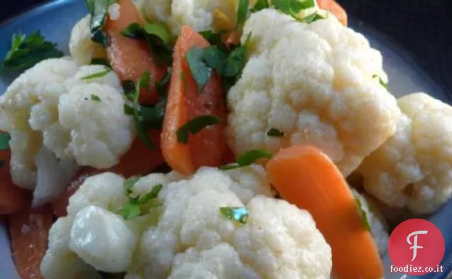 Insalata di cavolfiore e carote marinate al cumino