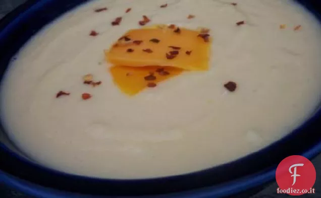 Zuppa di formaggio cavolfiore del Wisconsin