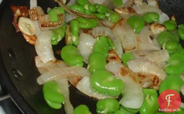 Cipolle caramellate e fave (fave)