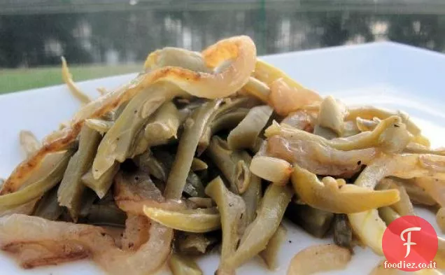 Stufato di fagioli nigeriani con salsa di arachidi