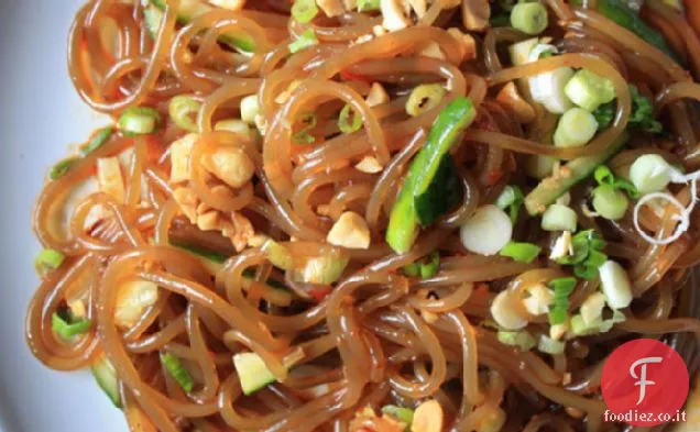 Vermicelli in olio di peperoncino, salsa di soia e aceto