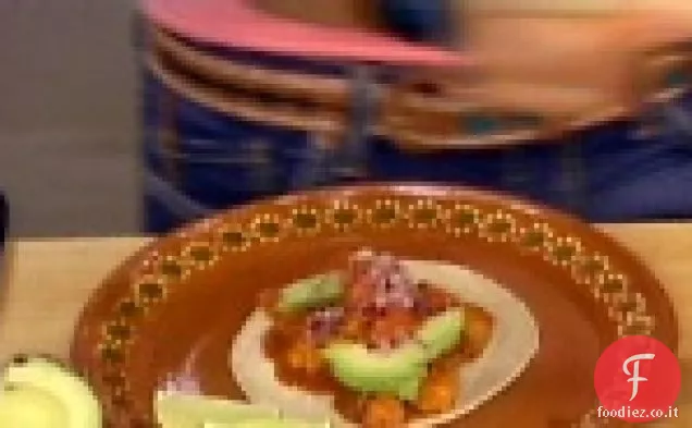 Cocco-guajillo Pesce in camicia Taco con salsa dello Yucatan