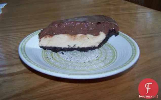 Torta di crema al burro di arachidi al cioccolato