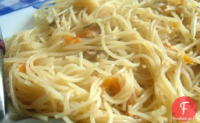 Vermicelli fritti vegetariani (Fried Bee Hoon)