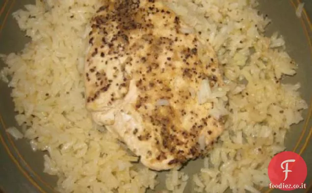 Limone Pepe Petti di pollo su un letto di riso