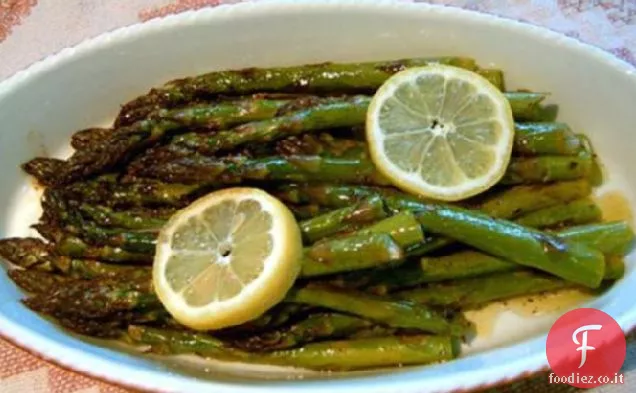 Asparagi dell'amante del limone
