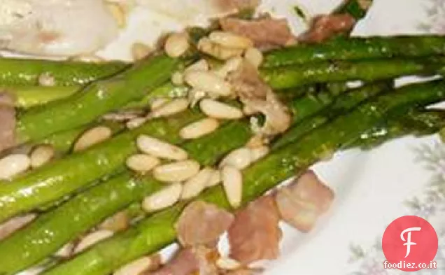 Asparagi con Prosciutto e Pinoli