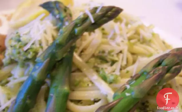 Fettuccine al Pesto di Asparagi