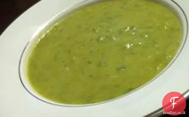 Crema piccante di zuppa di asparagi