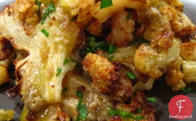 Cavolfiore arrostito lentamente con acciughe pestate
