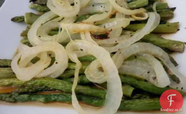 Asparagi arrostiti con cipolle