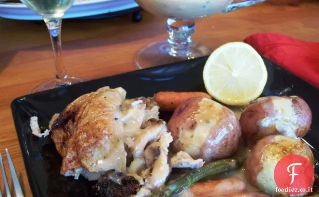 Pollo arrosto con verdure primaverili e salsa al limone e miele