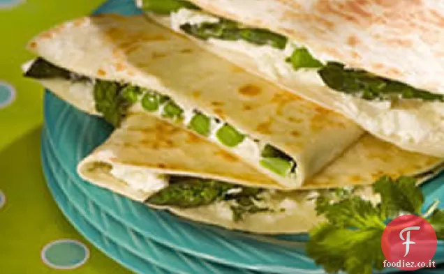 Quesadillas di asparagi e formaggio di capra