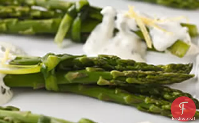 Asparagi cremosi di agrumi e erba cipollina