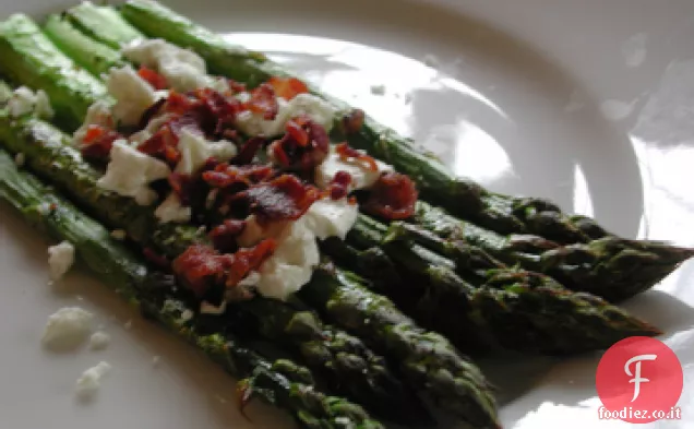 Asparagi arrostiti con Formaggio di capra e pancetta