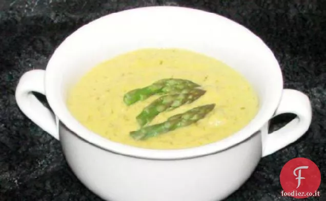 Zuppa di asparagi cremosa