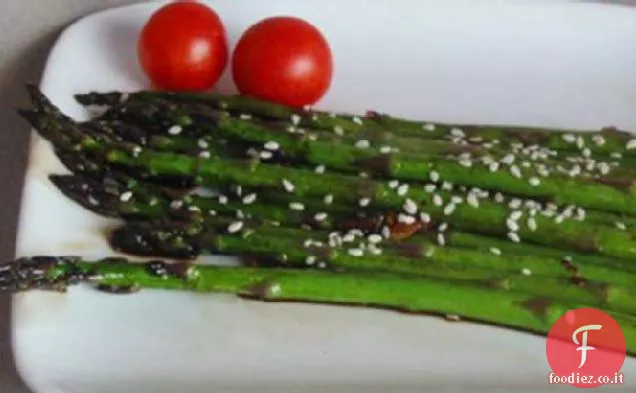 Asparagi di sesamo saltati in padella